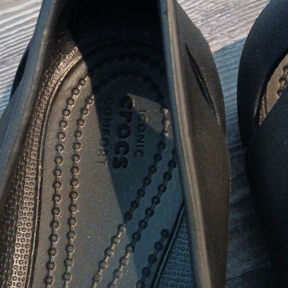Crocs Black Kelli ballet style slip on flats  Sz 7  NWOT - Picture 6 of 8